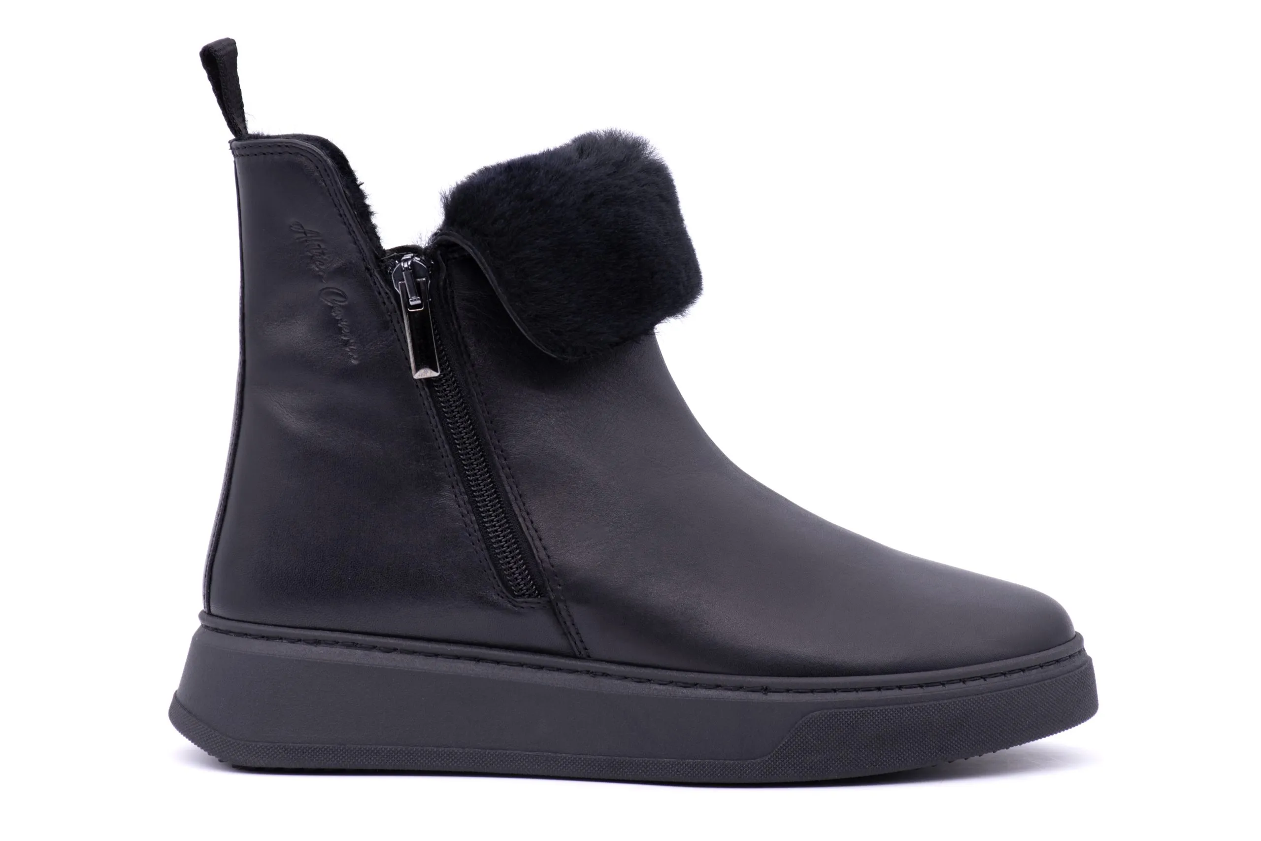 Ankle Boots in Leather and Shearling