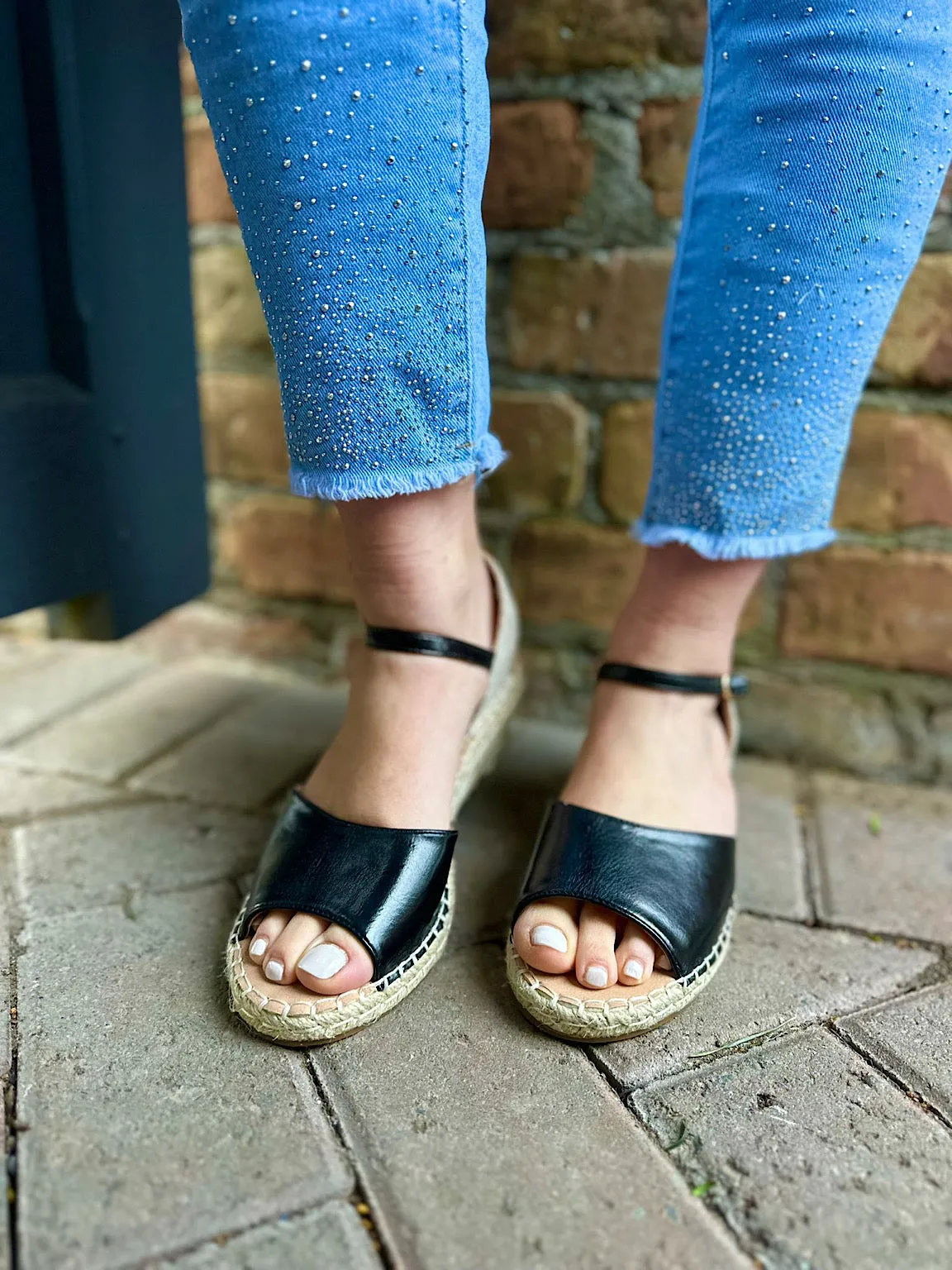 Black Weave Wedge Strap Sandals