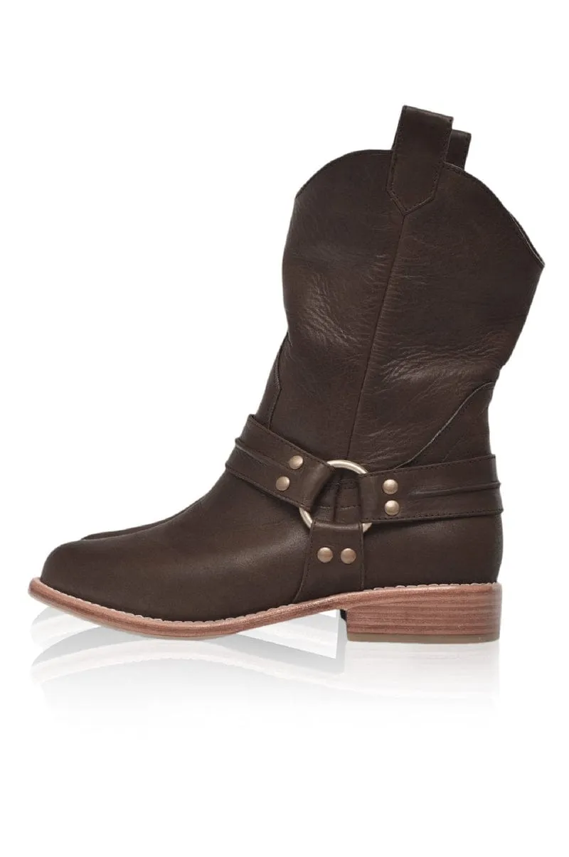 Cali Leather Boots in Dark Brown