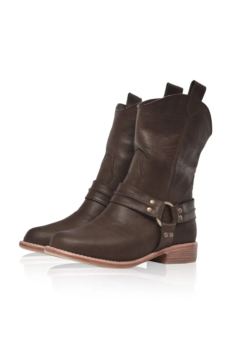 Cali Leather Boots in Dark Brown