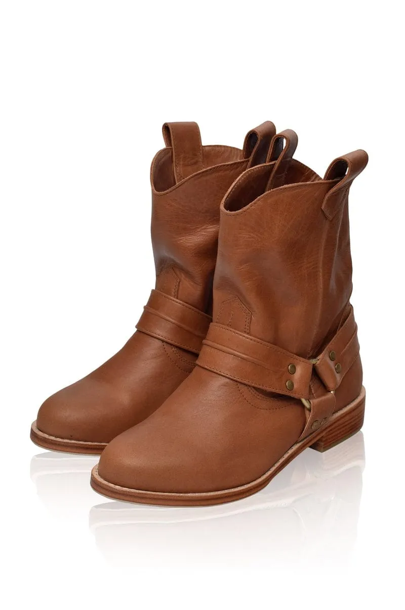 Cali Leather Boots in Dark Brown