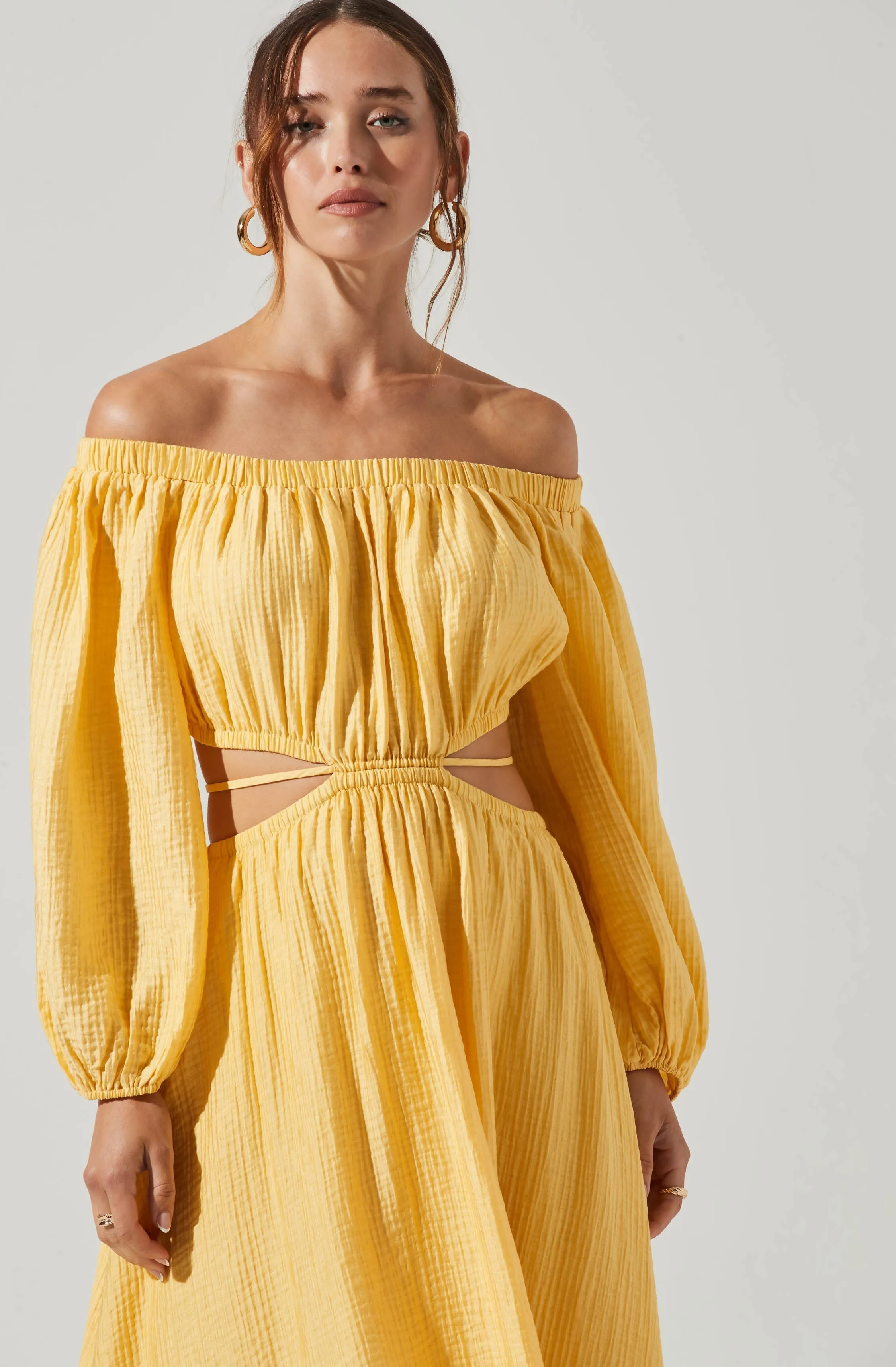 Cassian Cutout Off Shoulder Midi Dress