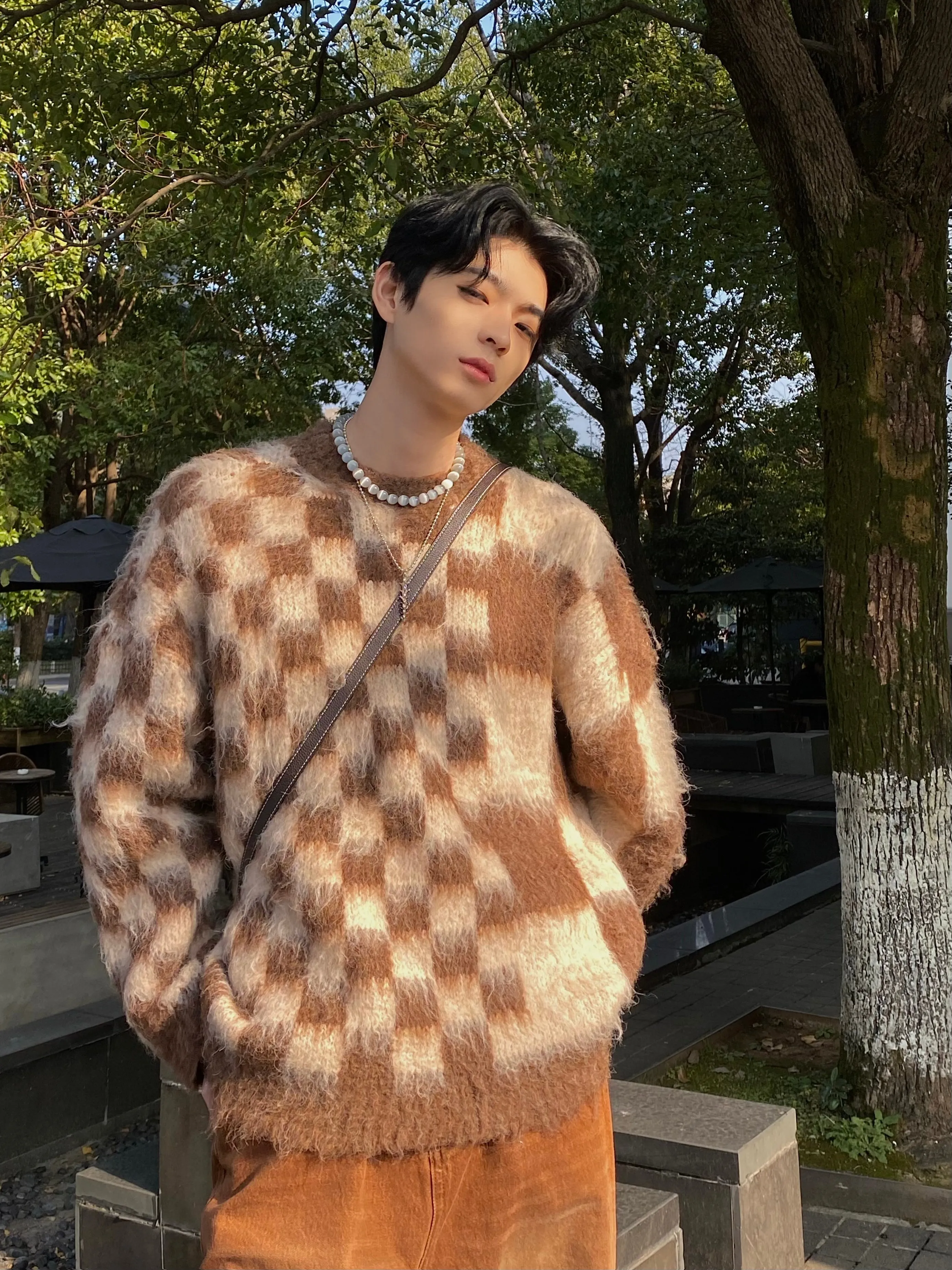 IRREGULAR CHECKERED MOHAIR CREWNECK