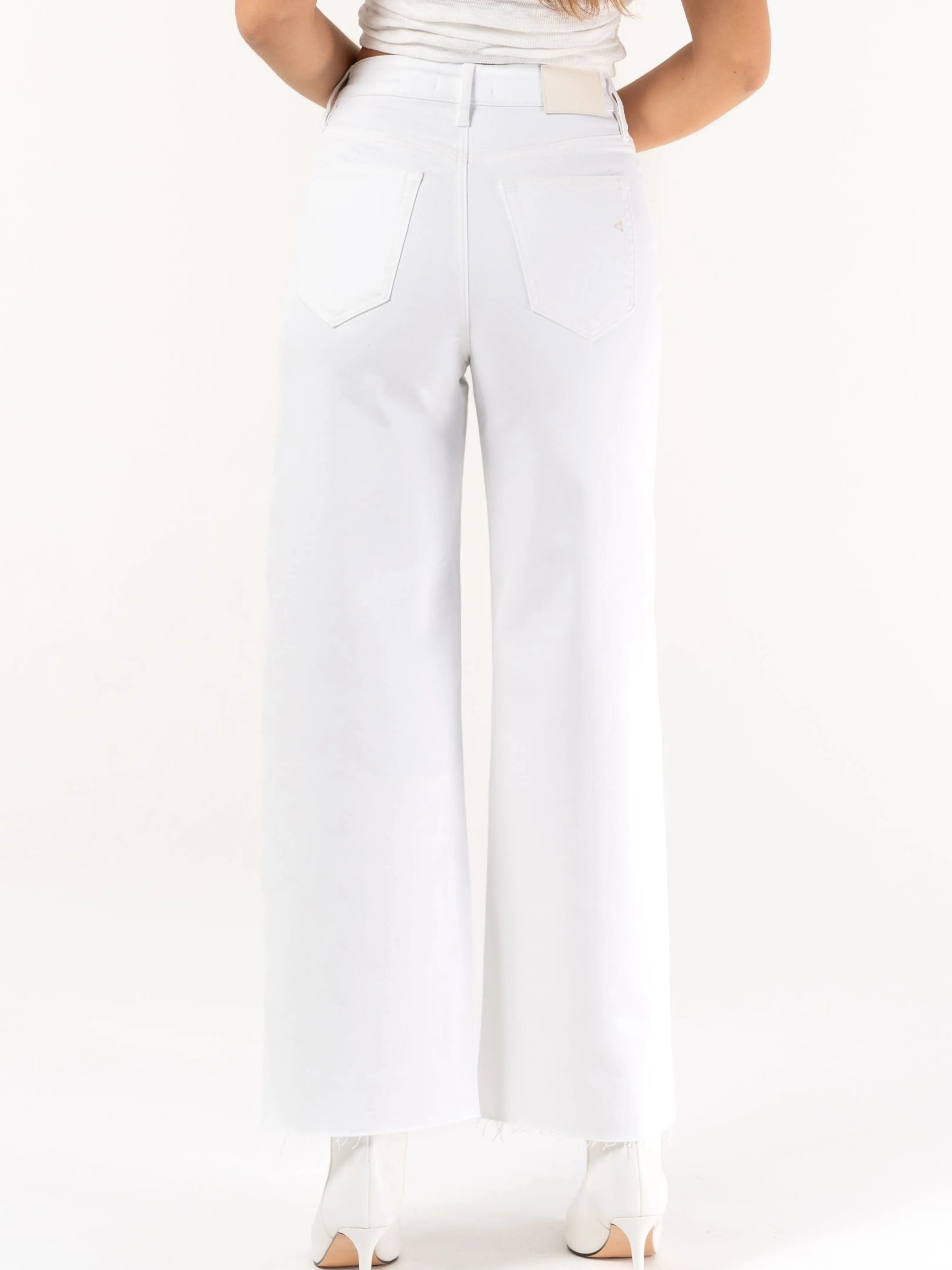 Nori High Rise Crop White