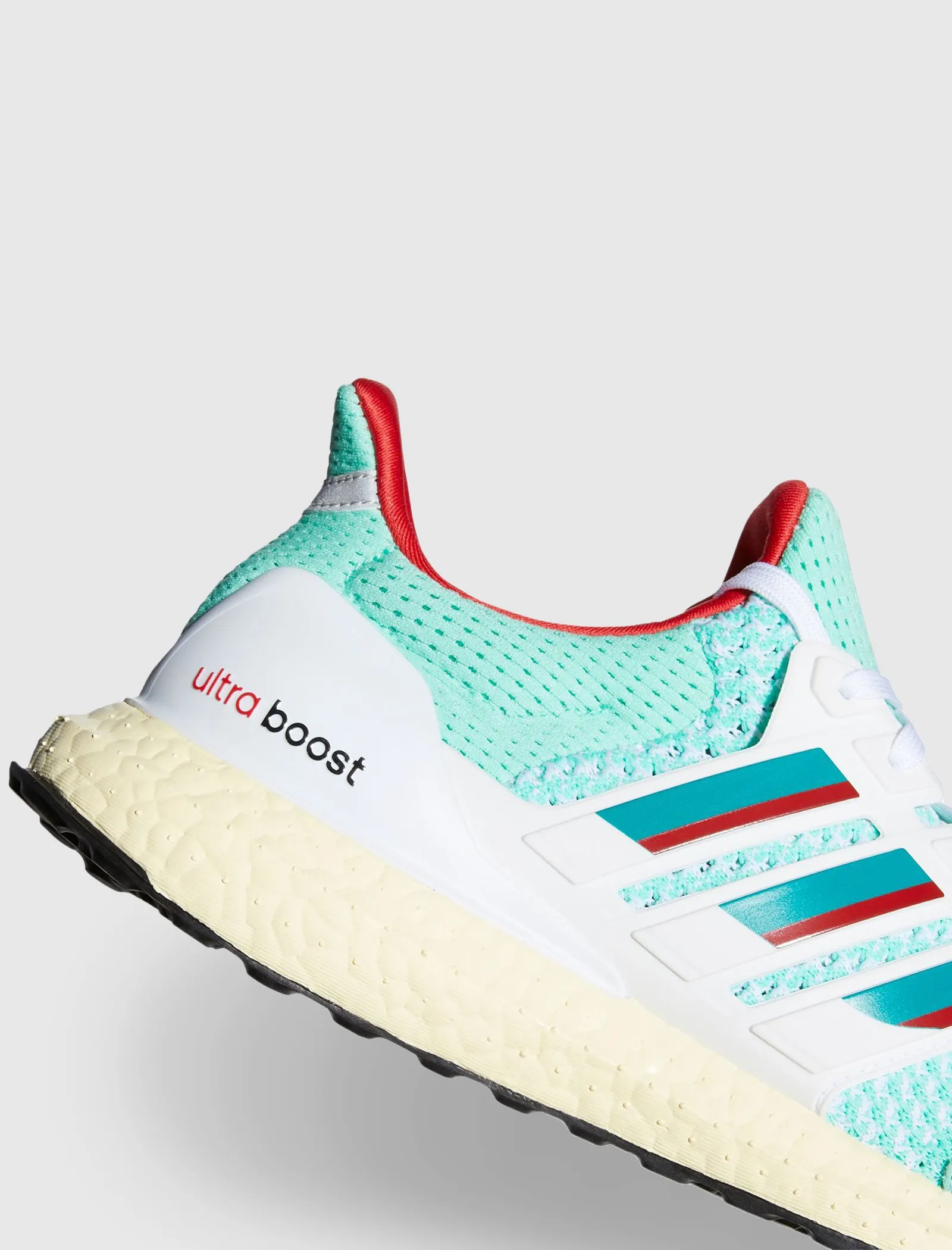 ULTRA BOOST DNA ZX 9000