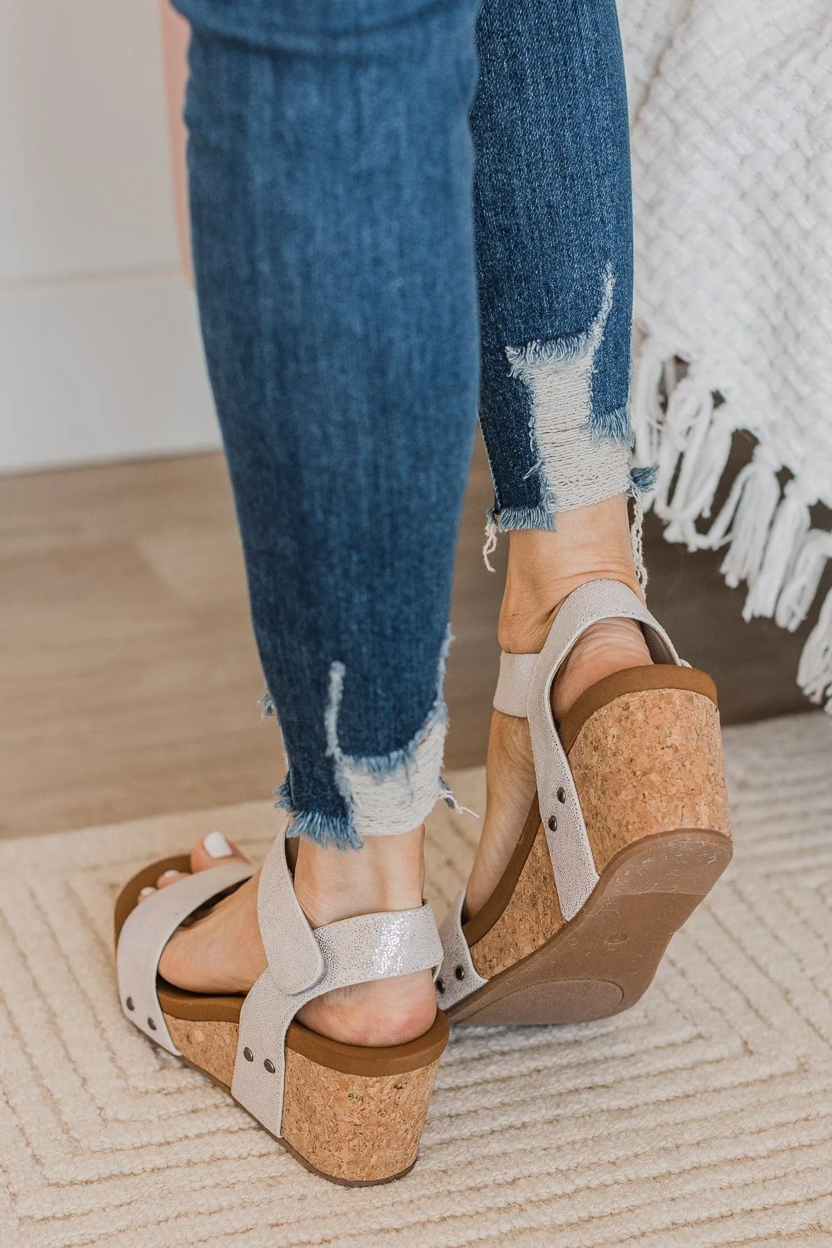 Very G Sol Wedges- White