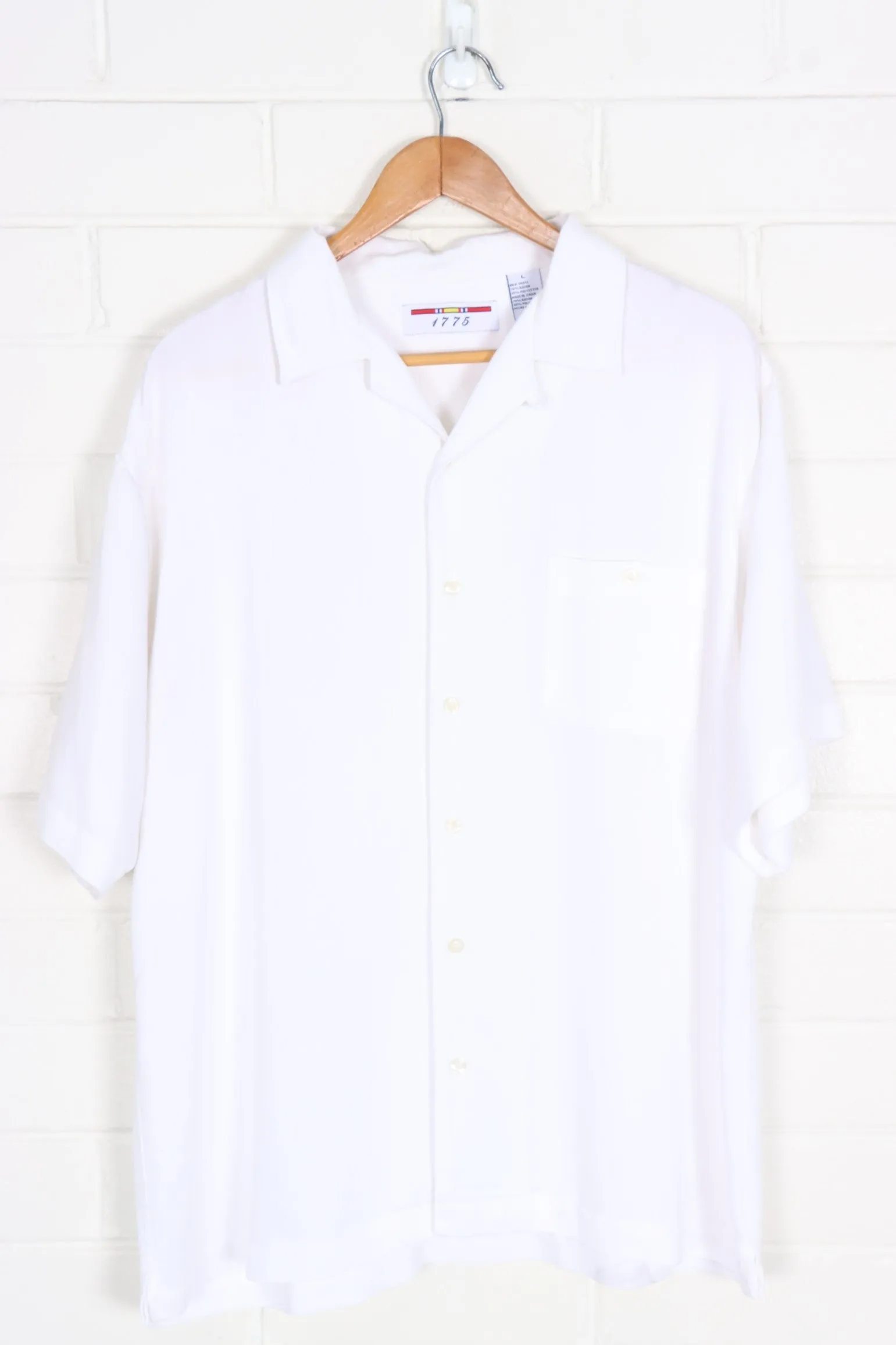 White Soft Short Sleeve Pocket Shirt (XL)