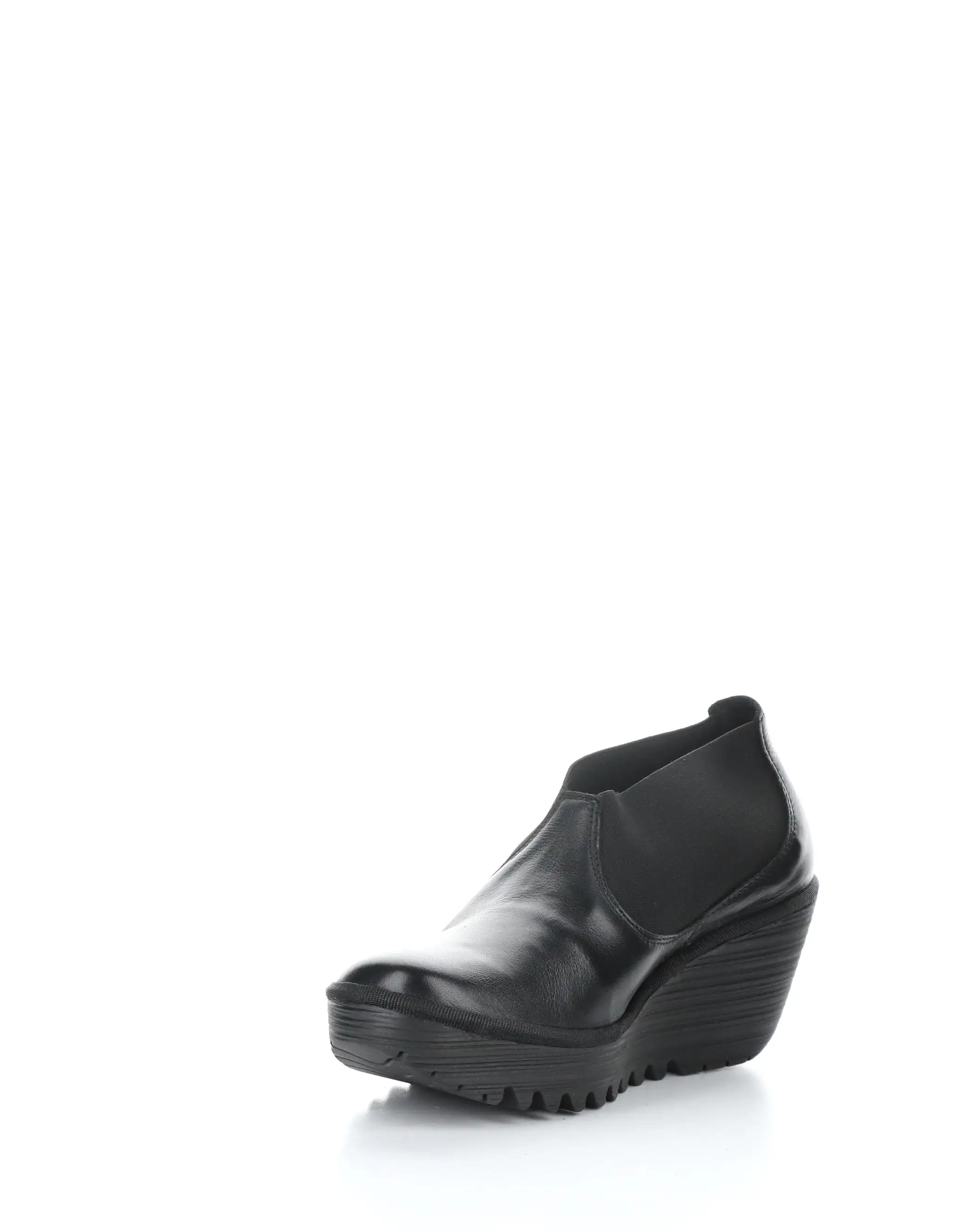 YIFY447FLY 000 BLACK Round Toe Shoes